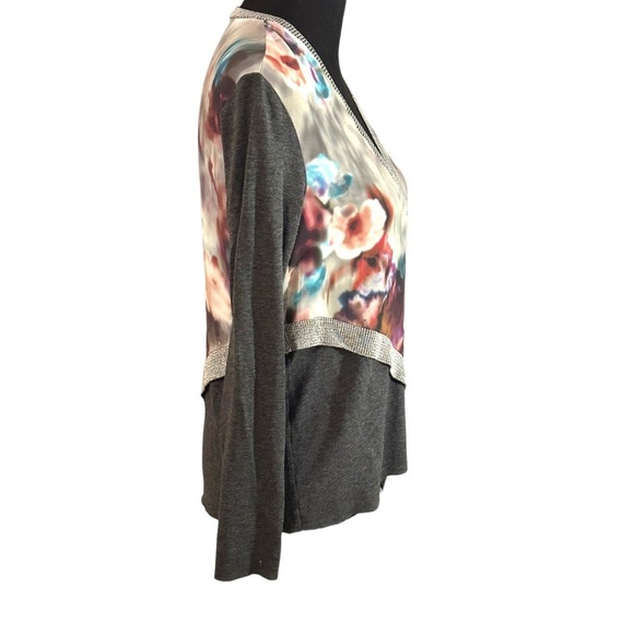 Zara Gray With Satin Watercolor Floral Overlay V-neck Knit Sweater Size Small - Picture 3 of 10